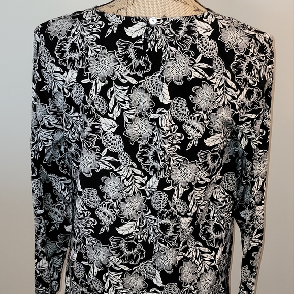 NWOT J.Jill black white floral top - Picture 2 of 5